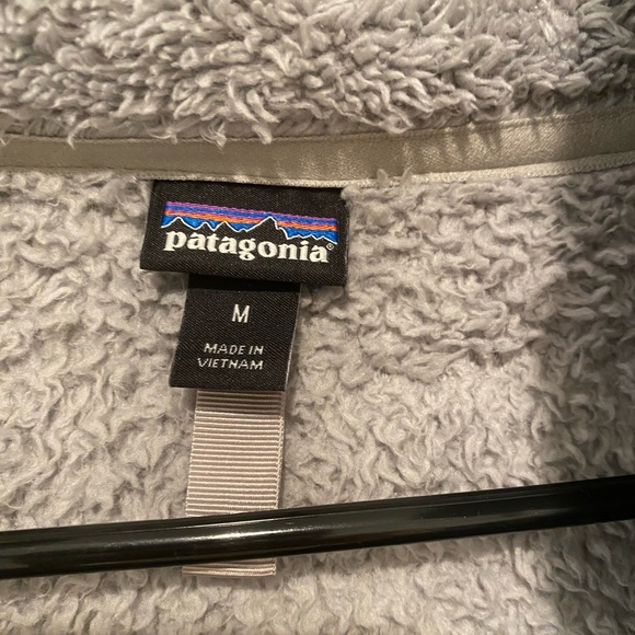 Patagonia 1/4 zip Light Grey - Picture 3 of 3